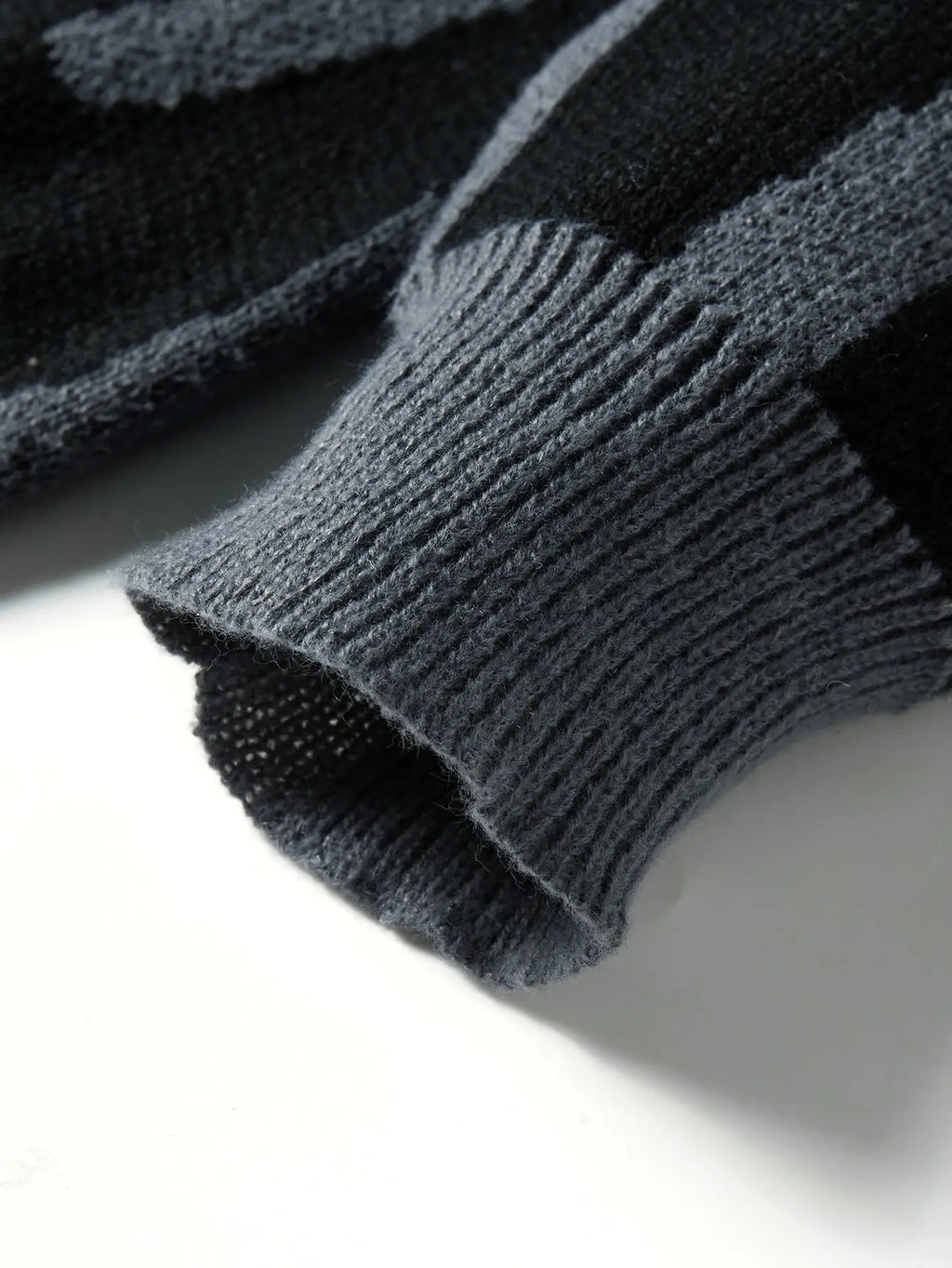 Abstract Wool Pullover Sweater – Men's Oversized Knit | Garen — Hopeforwho (view 4)