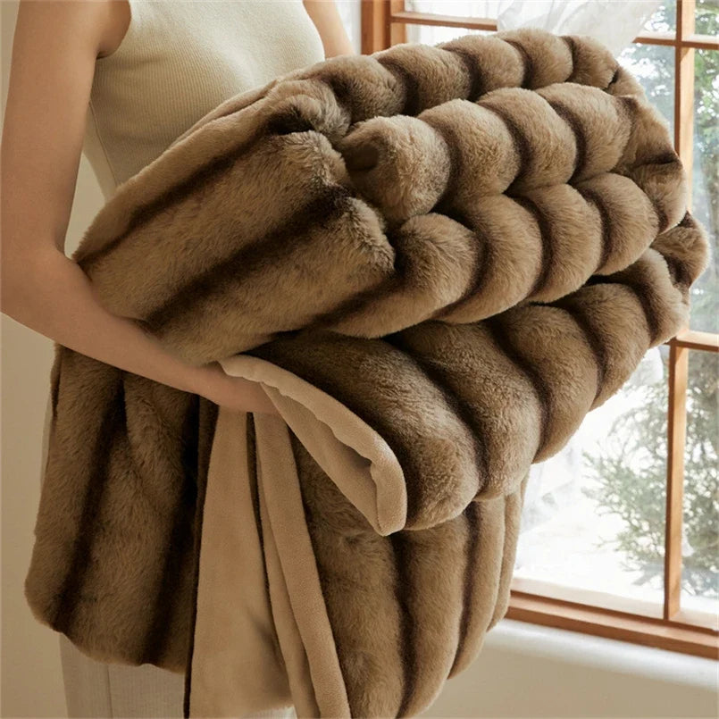 Calista Fur Blanket — Hopeforwho (view 3)