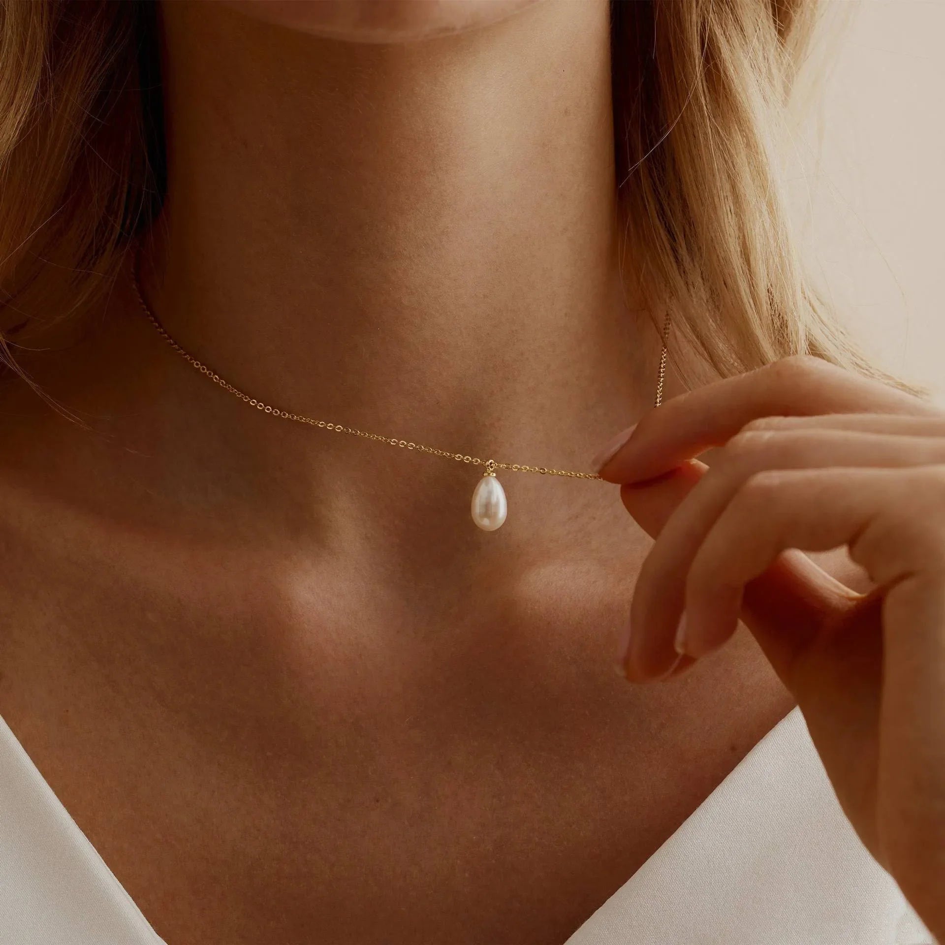 Roselle Pearl Necklace — Hopeforwho (view 2)