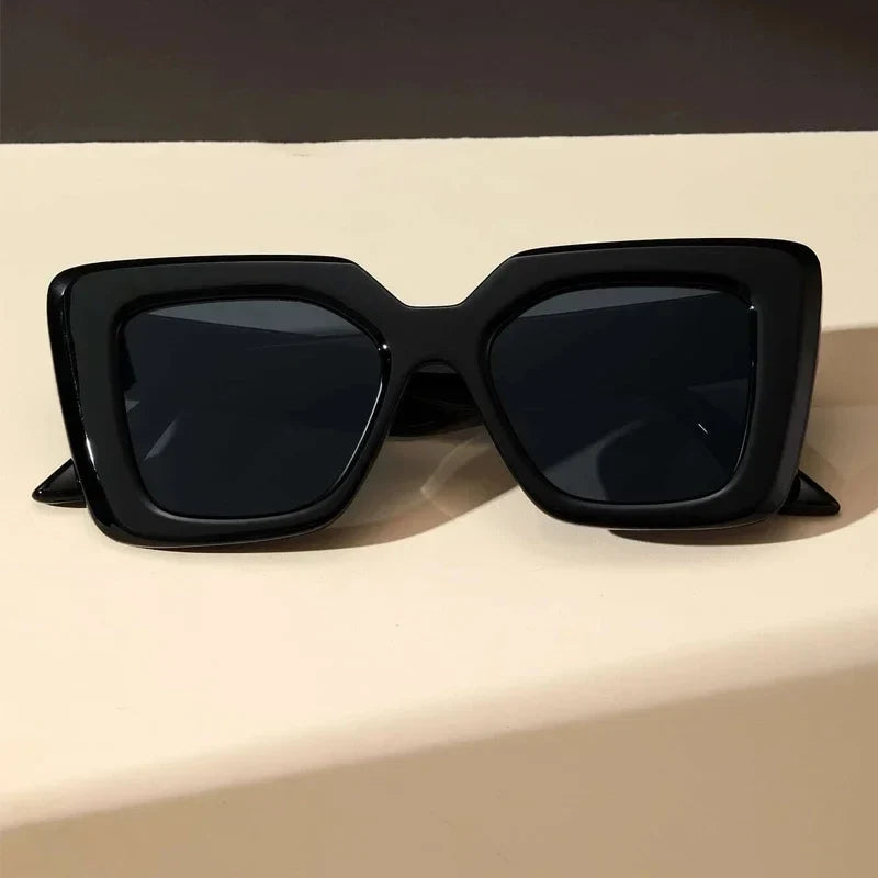 Valencia Classic Sunglasses — Hopeforwho (view 5)